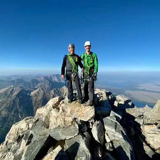  Amos Szajner | Anesthesiologist Survives Cardiogenic Shock After Collapsing